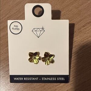 Gold Flower Stud Earrings